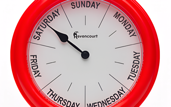 A round clock with a bright red frame shows days instead of hours. A black hand points to Saturday. The label says Ravencourt.
