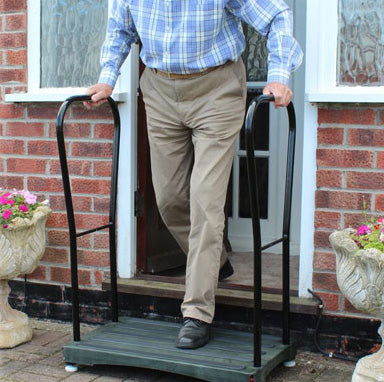 Big Foot Half Step with Two Handles | Half Steps | Manage At Home