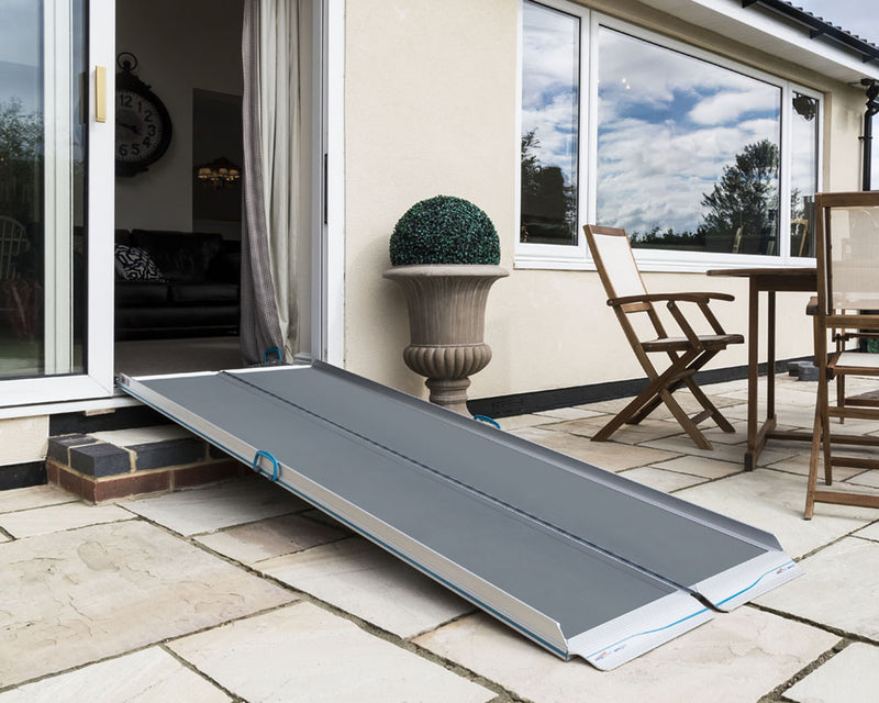 Aerolight Xtra Premium Folding Suitcase Ramp | Folding Ramps | Manage ...