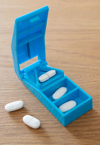 Pill Cutter with Retail Box