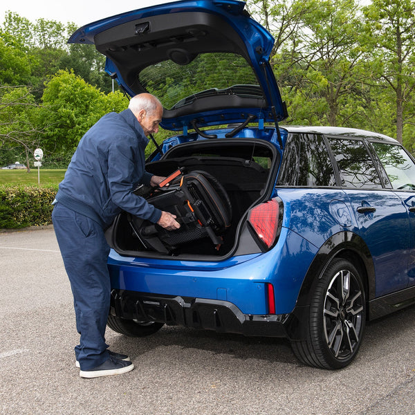 AeroCarbon Folding Scooter Image 4