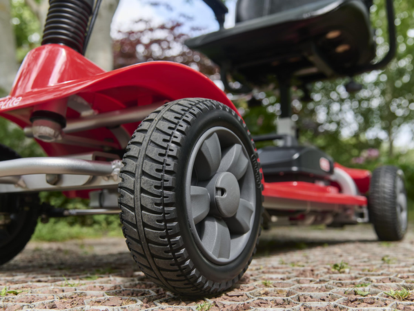 eFly Scooter HandlebarseFly Scooter StorageeFly Scooter Padded Seat